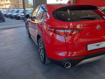 Alfa-Romeo Stelvio - 7