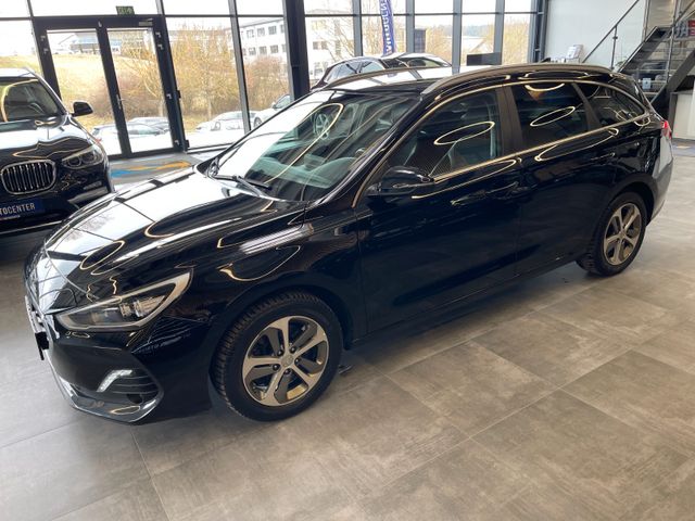Hyundai i30 cw Premium *ACC*KAMERA*NAVI*SHZ*TEM*TOUCH*