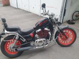 Suzuki VS 700 - SUZUKI 700