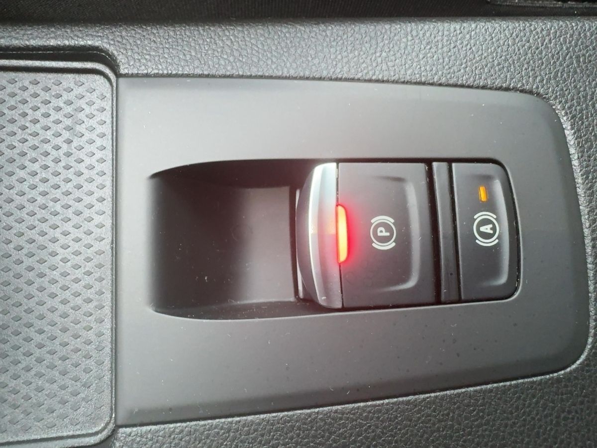 Fahrzeugabbildung Renault ZOE Iconic R135 Z.E.50 Batt.-kauf SHZ Kamera