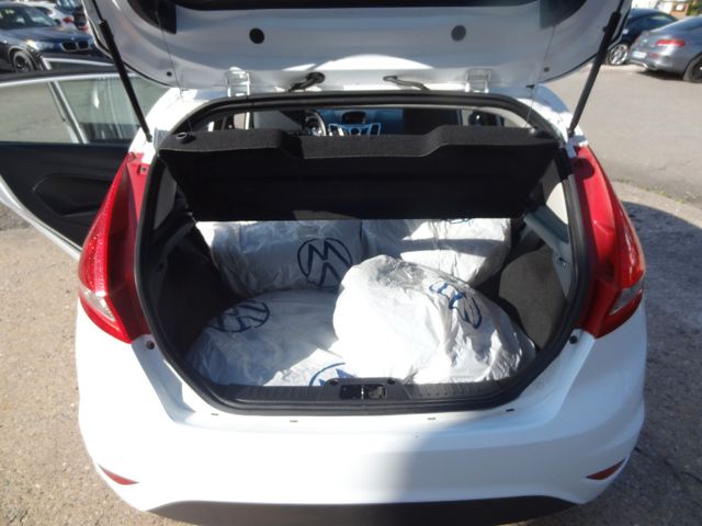 Fahrzeugabbildung Ford Fiesta Titanium/Klima/Alu/