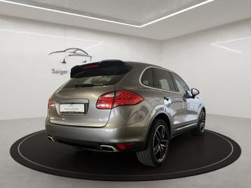 Porsche Cayenne - 8