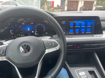 Volkswagen Golf - 2