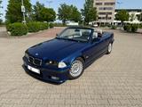 BMW E36 328i Cabrio M-Paket  Rostfrei 2 Hand - blaue BMW 328