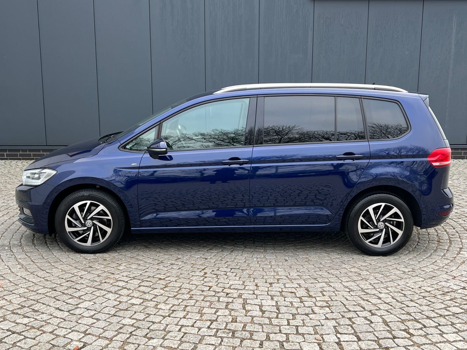 Fahrzeugabbildung Volkswagen Touran JOIN 2.0 TDI DSG *Standheiz,AHK,Navi,ACC*