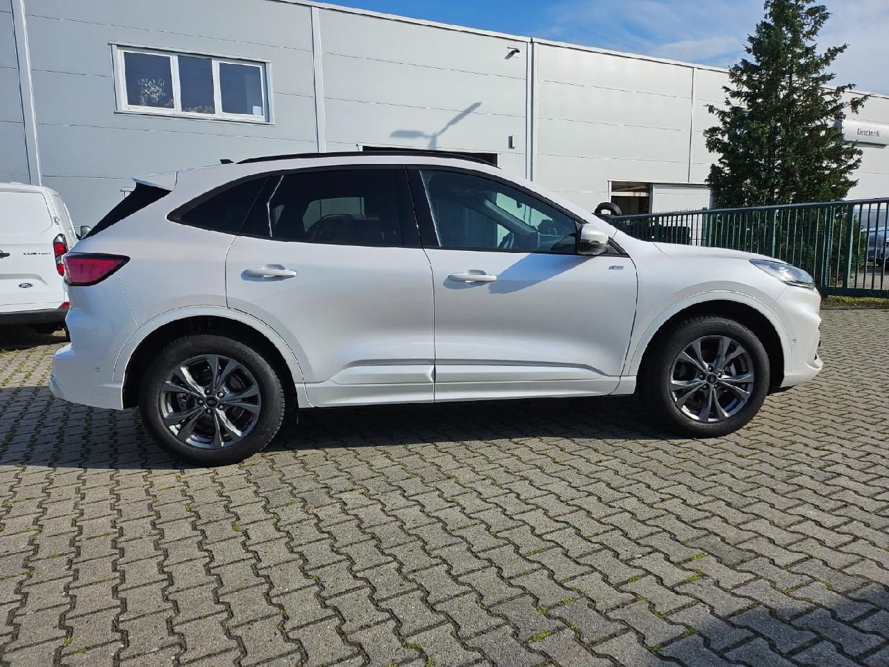 Fahrzeugabbildung Ford Kuga Plug-In Hybrid ST-Line X