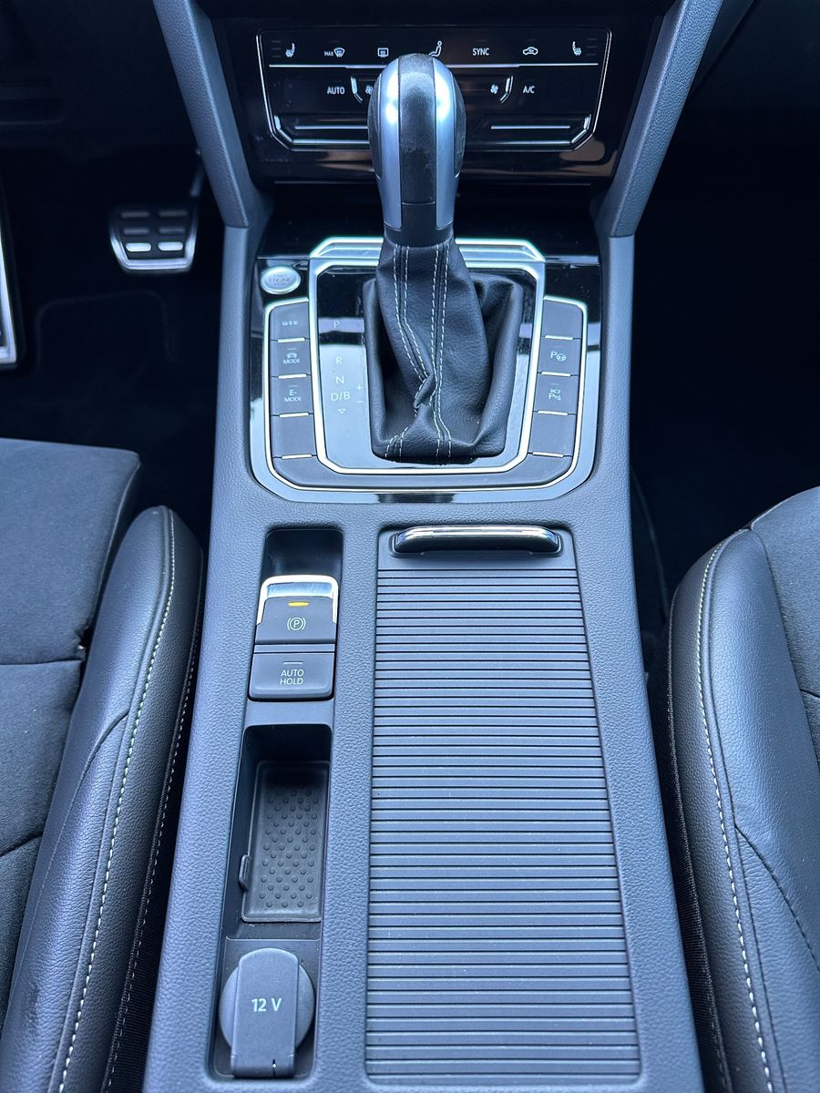 Fahrzeugabbildung Volkswagen Arteon SB 1.4 eHybrid GTE R-Line NAV+LED+360°