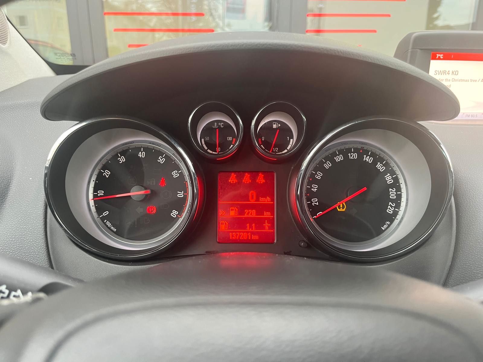 Fahrzeugabbildung Opel Meriva B Innovation*PDC*8xbereift*