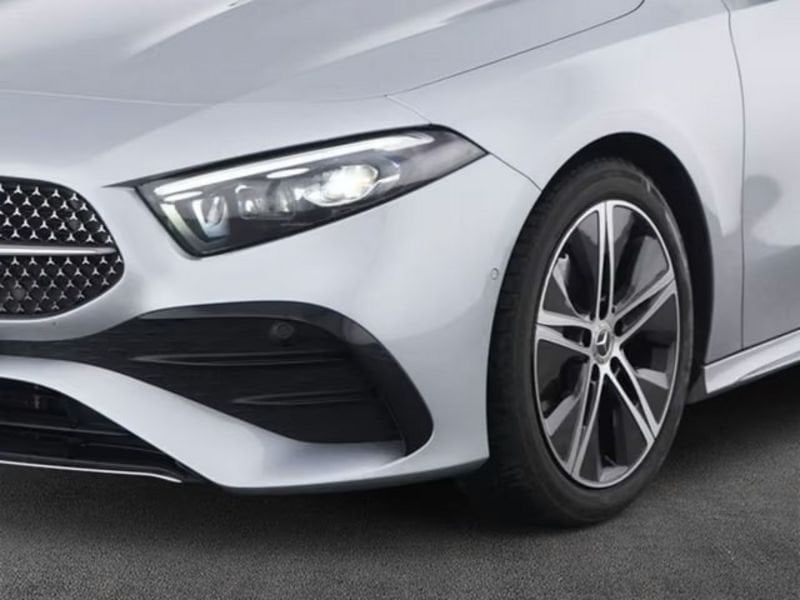 Mercedes-Benz Classe A A 200 Premium AMG LED NAV imagem 3