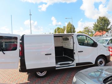 Renault Trafic - 12