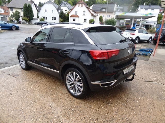 Fahrzeugabbildung Volkswagen T-Roc IQ.DRIVE/1.Hd/AHK/Pano/Navi/Kamera