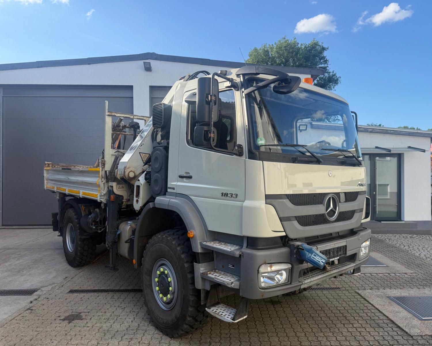 Mercedes-Benz Axor 1833 Atlas Kran 165 Funk Arbeitskorb 4x4