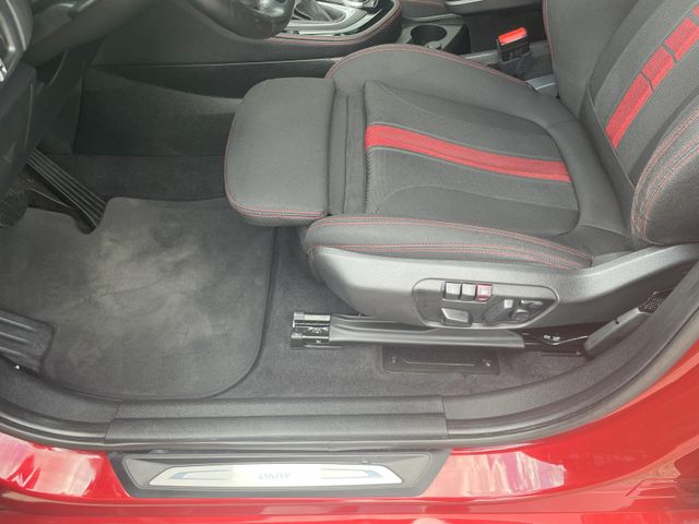 BMW 220i Active Tourer Sport Line*Automatik*PDC*BT*