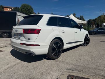 Audi Q7 - 3