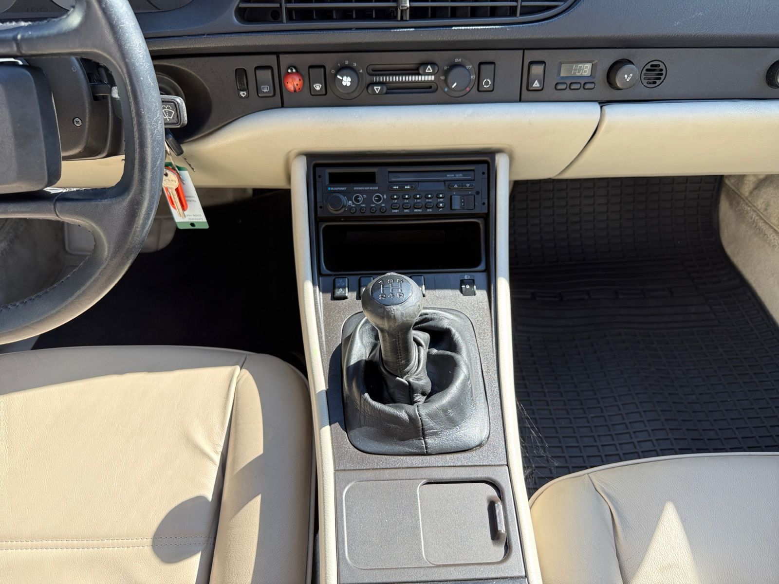 Fahrzeugabbildung Porsche 944 Turbo