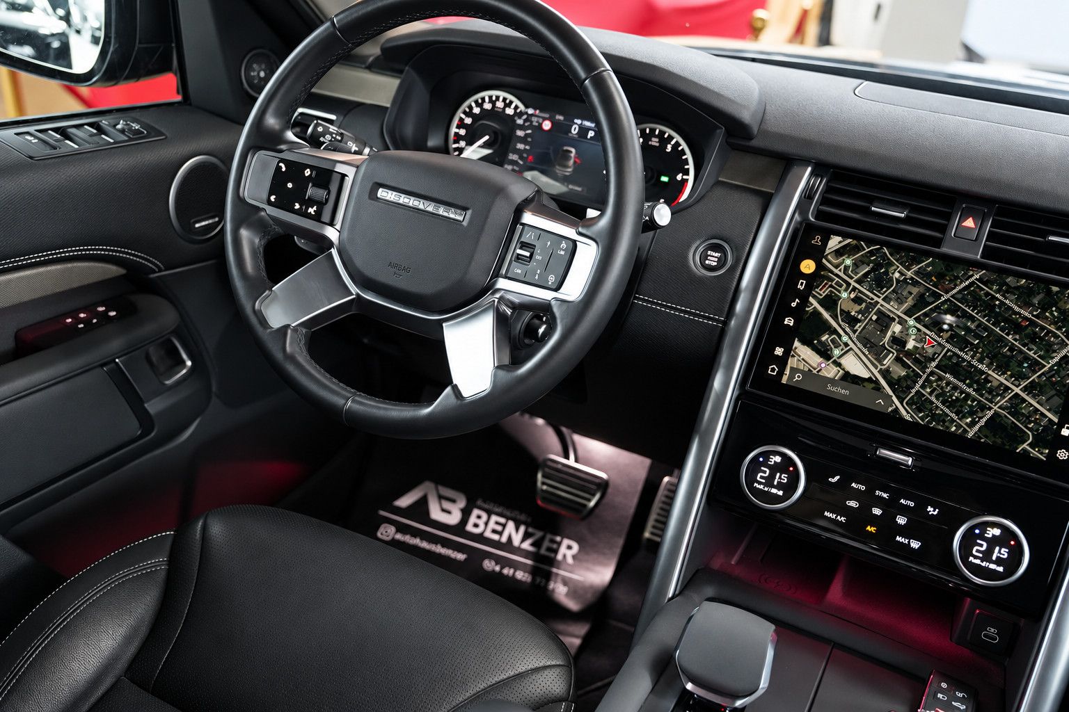 Fahrzeugabbildung Land Rover Discovery R-Dynamic AWD/7-SITZER/360'°Cam/AHK