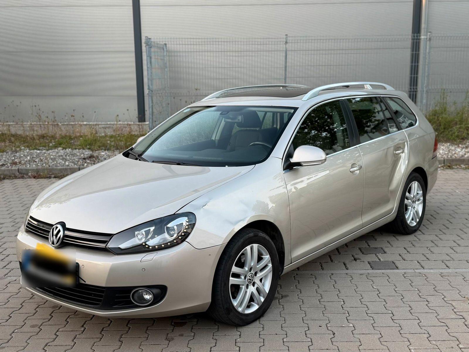 Volkswagen Golf 2012 — вигляд ззаду