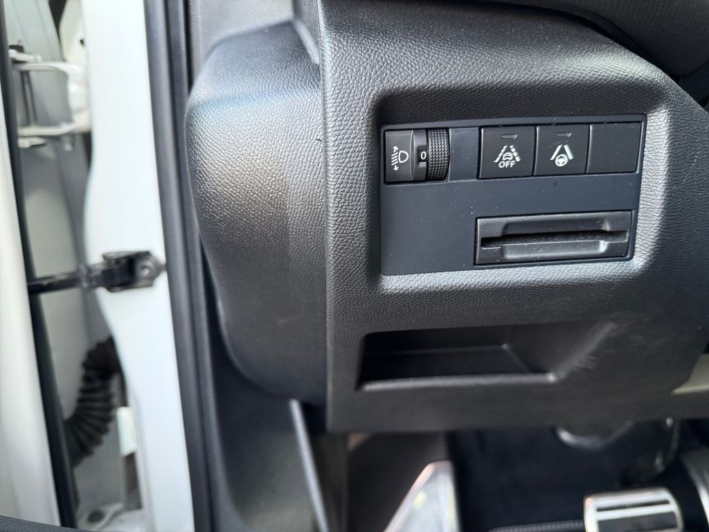 Fahrzeugabbildung Citroën C5 Aircross Pure Tech 130 S&S EAT8 SHINE PACK