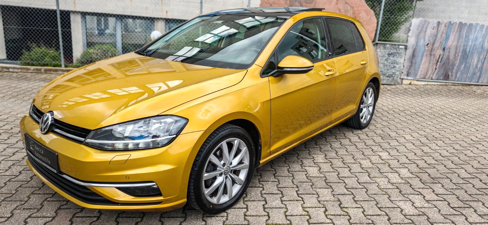 Volkswagen Golf VII Lim. Sound*PANORAMA*NAVI