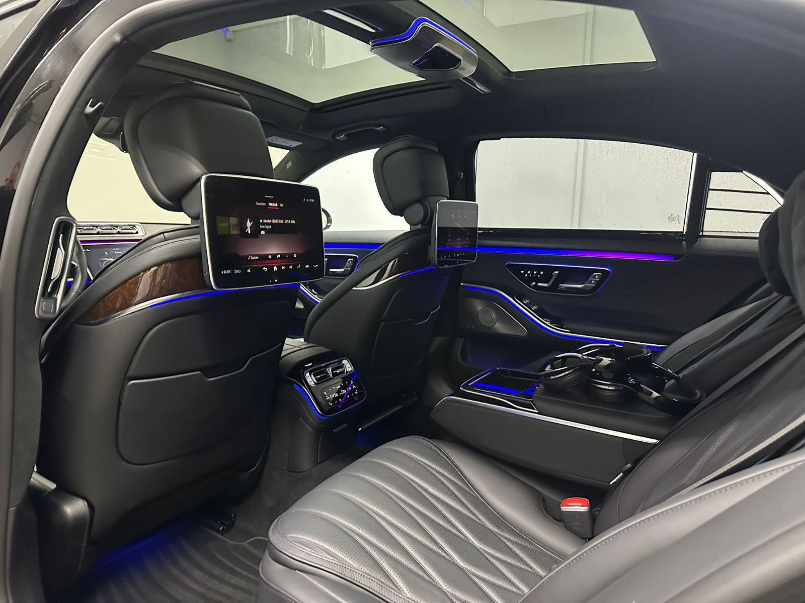 Fahrzeugabbildung Mercedes-Benz S 63 E Performance L *PANORAMA*FONDENTERTAINMENT