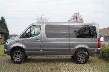 Mercedes-Benz Sprinter 319 319CDI4x4AUT-5SITZE-LEDER-NAVI-AHK.