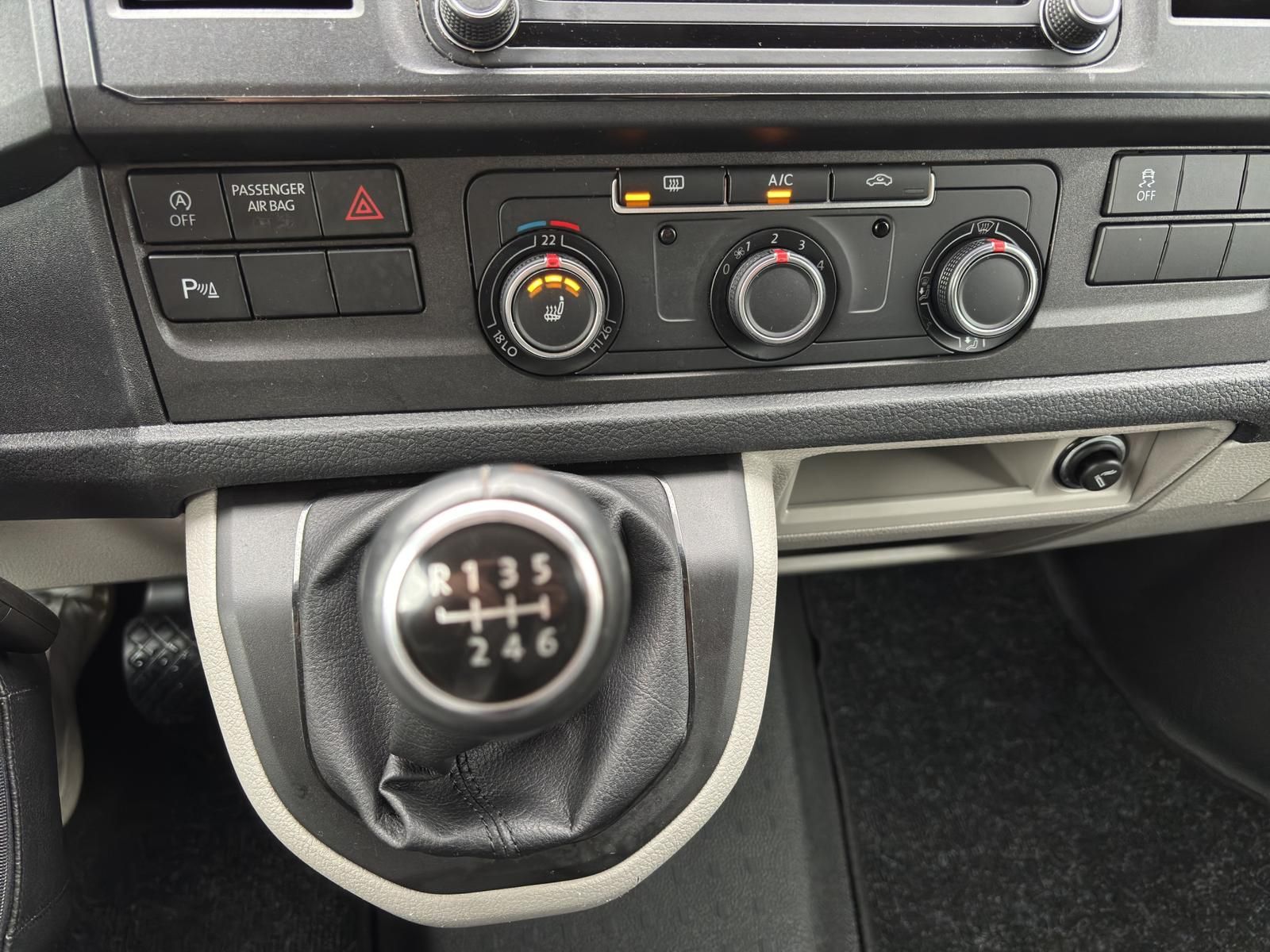 T6 Transporter Kasten 2.0 TDI NAVI RFK ACC LED