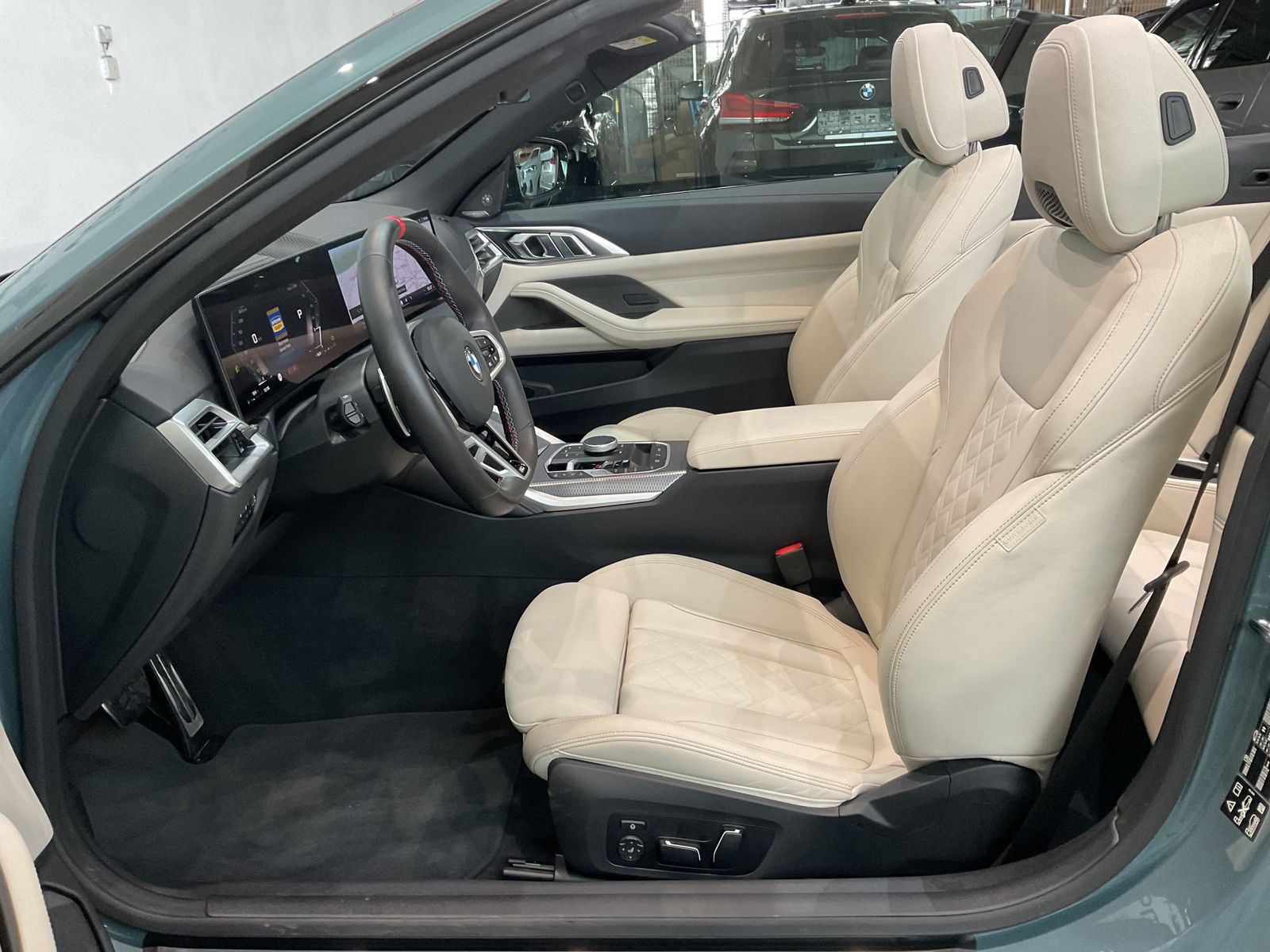 Fahrzeugabbildung BMW M440i xDrive HK HiFi Adap. LED Adap. M Fahrwerk