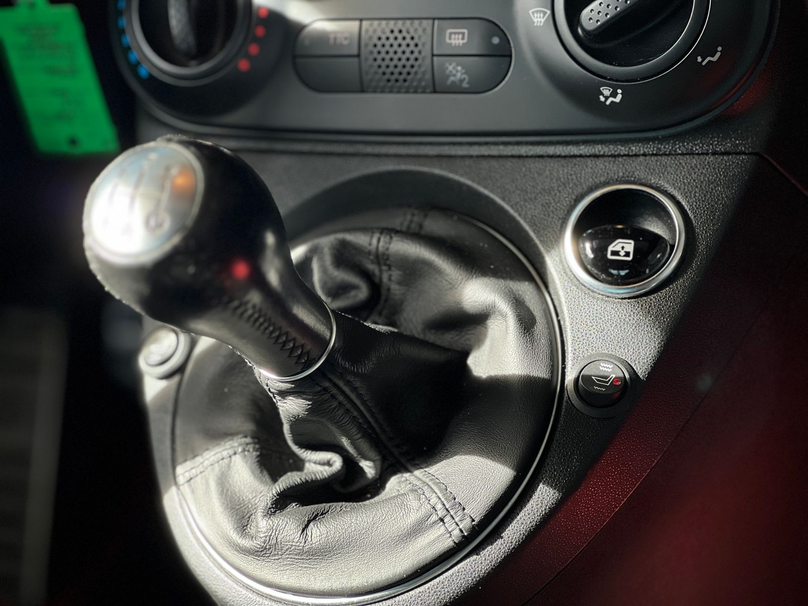 Fahrzeugabbildung Abarth 595 Skydome PANO XEN NAV SHZ PDC ALU