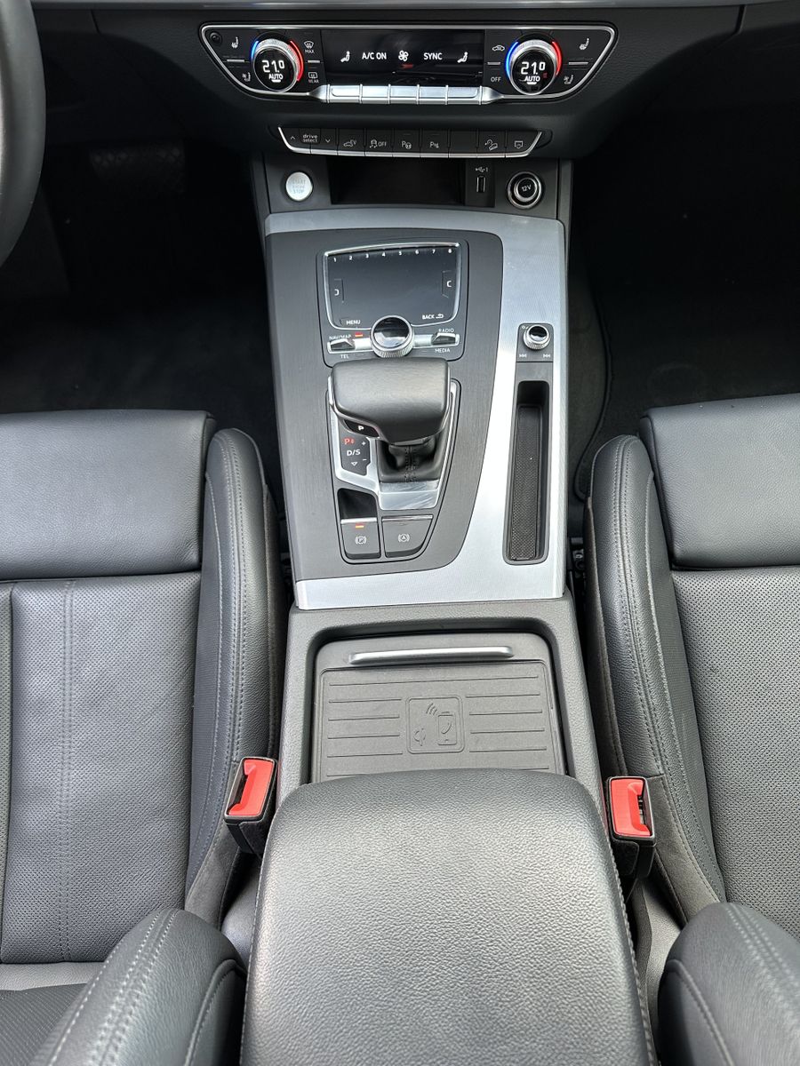 Fahrzeugabbildung Audi Q5 50 TFSI e Qu S-Line NAV+LED+KAM+ACC+VC+360°