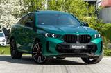 BMW X6 M60i DR.ASS.PRO.360°.PANORAMA.LED.H/K.22" - mit Benzin-Antrieb: Geländewagen, Automatik