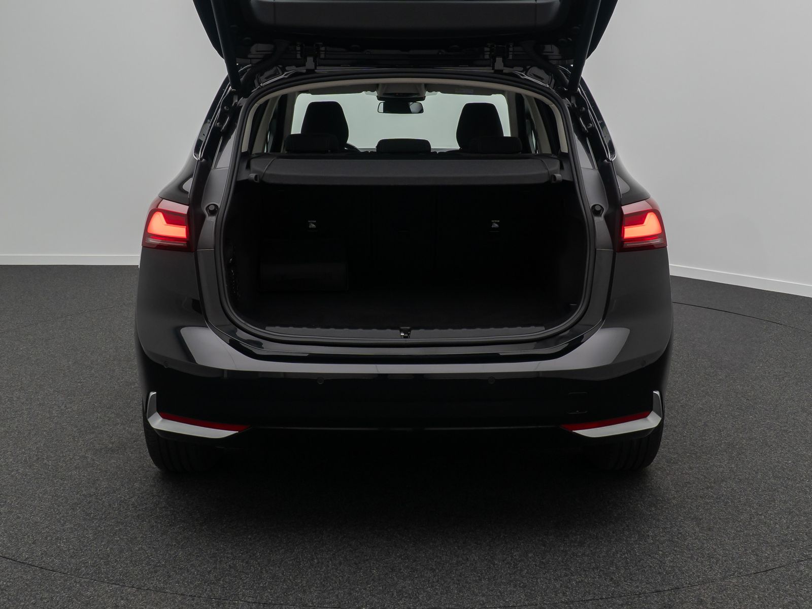 Fahrzeugabbildung BMW 225 Active Tourer DAB ParkAs DriveAss Kamera