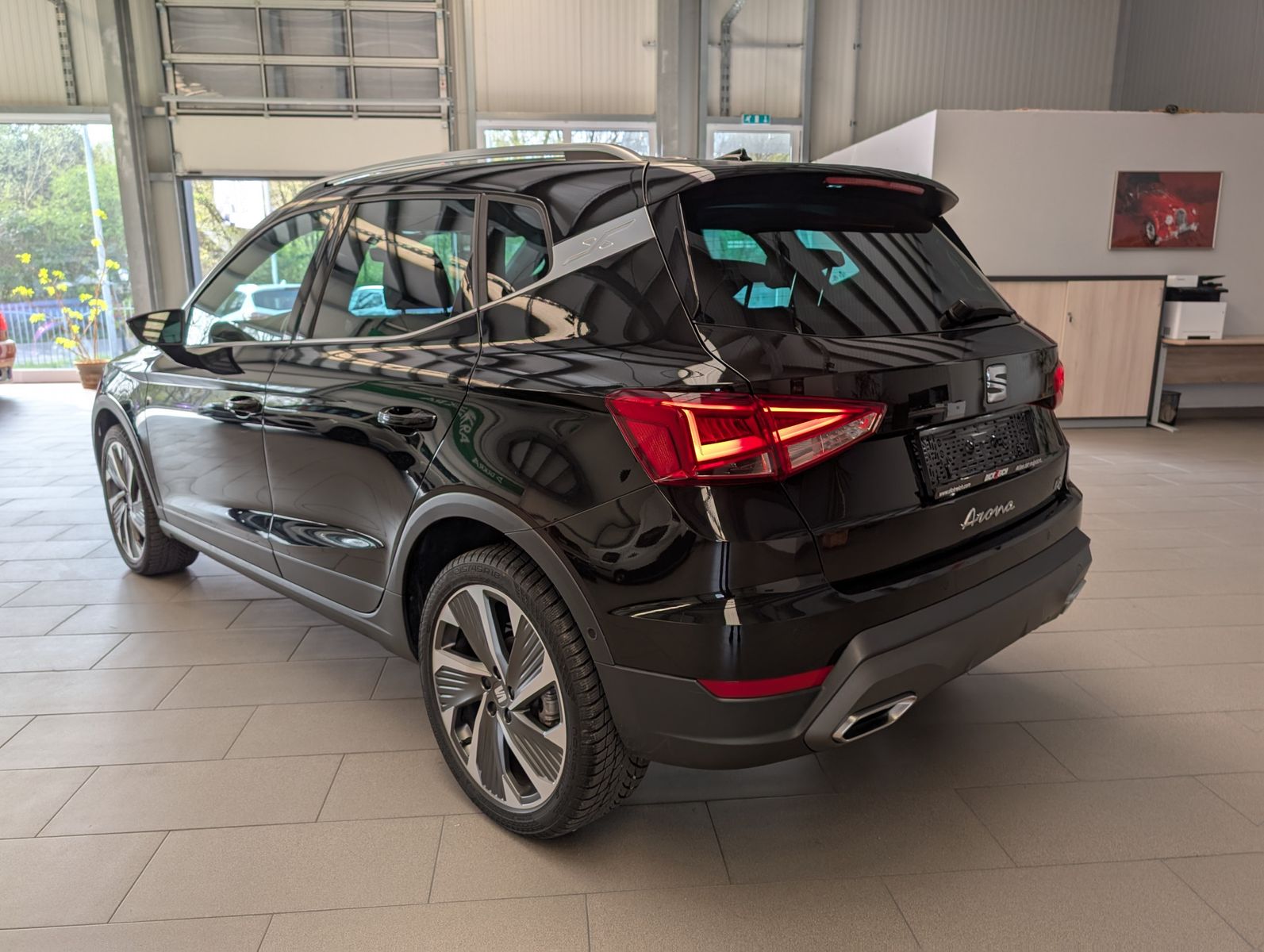 Fahrzeugabbildung SEAT Arona 1.5 TSI DSG FR LED ACC Cam Dinamica AHK 18