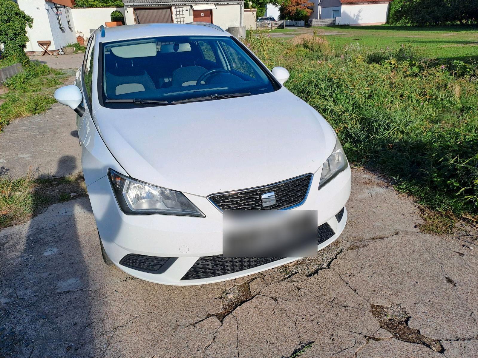 Seat Ibiza 2012 — rear view