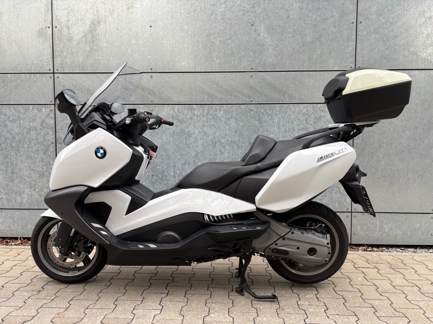 Fahrzeugabbildung BMW C 650 GT Highline-Paket BMW Topcase