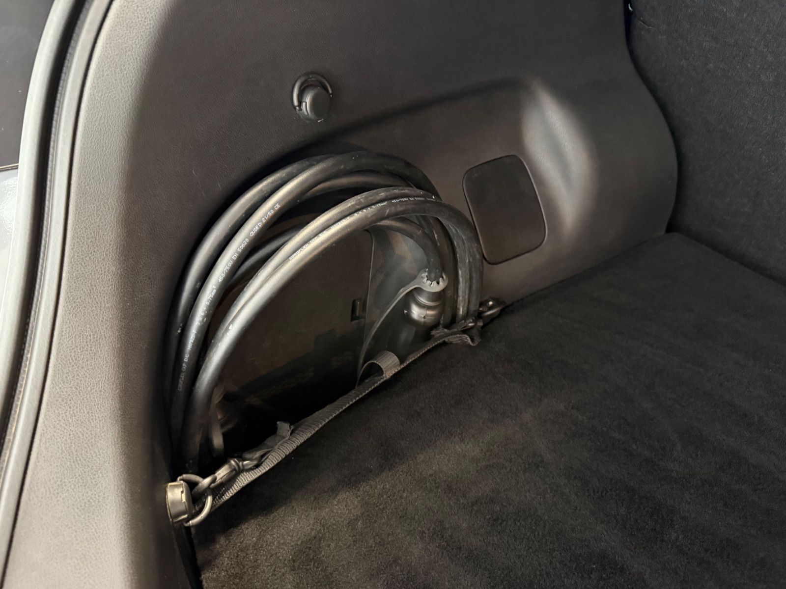 Fahrzeugabbildung Nissan Leaf Tekna Winter-Paket 2-Farb-Lackierung BOSE
