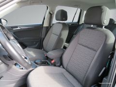 VW Tiguan 2.0 TDI Life DSG LED Navi Ahk Rfk ACC 17' VW Tiguan 2.0 TDI Life DSG LED Navi Ahk Rfk ACC 17'