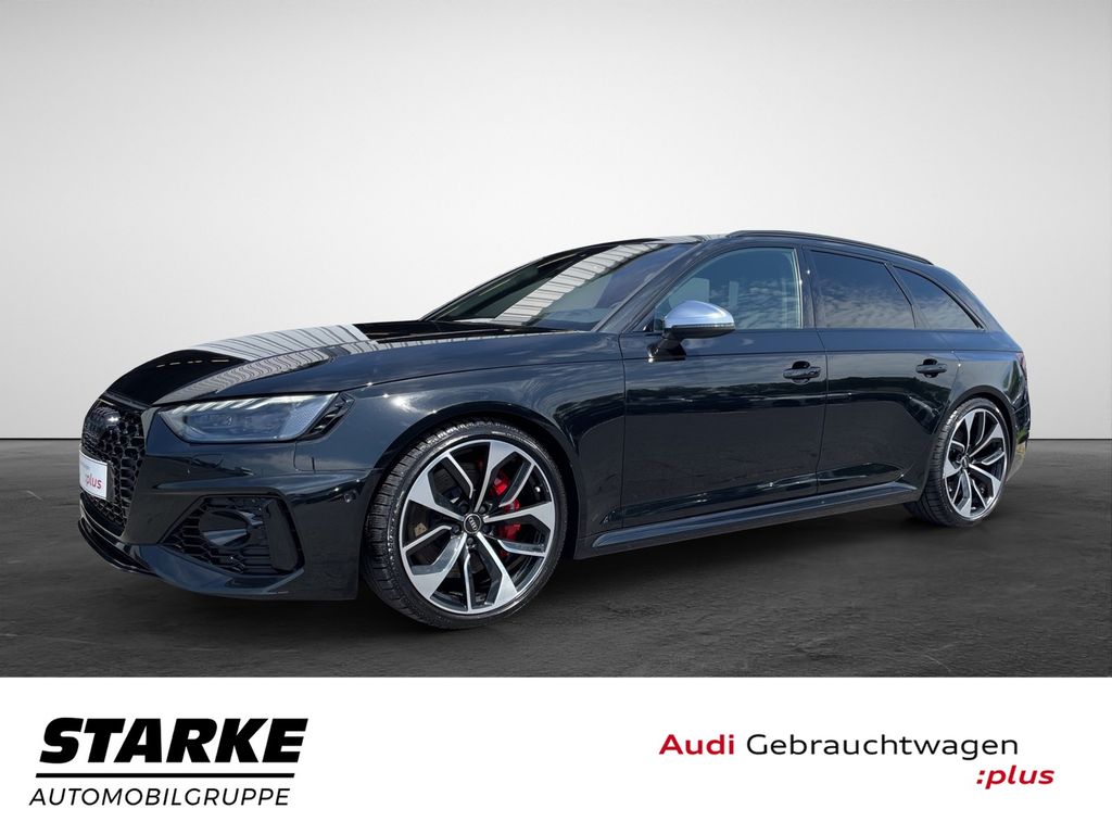 Audi RS4 — hlavná fotografia