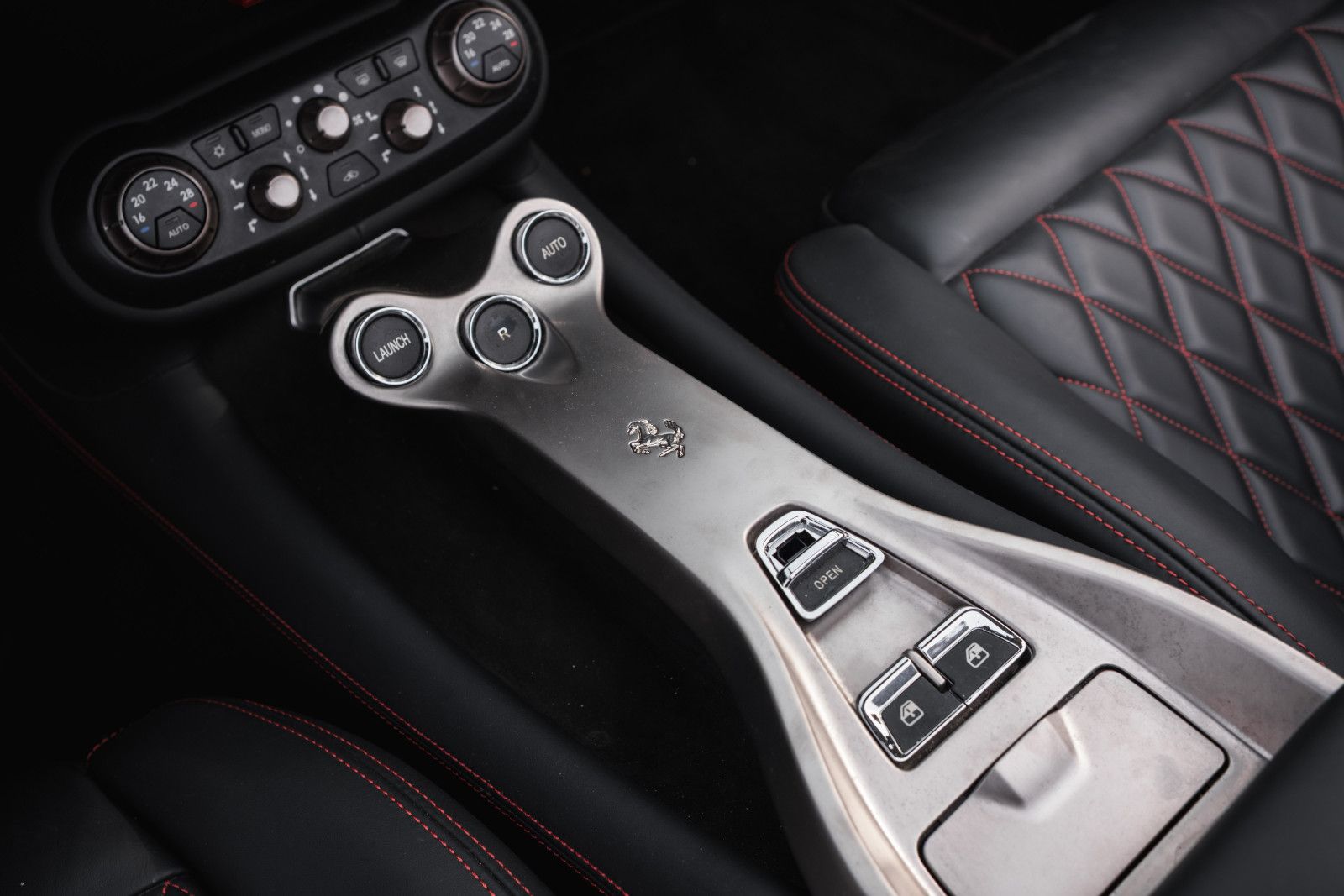 Fahrzeugabbildung Ferrari California-Scheckheft gepflegt-2.Hand