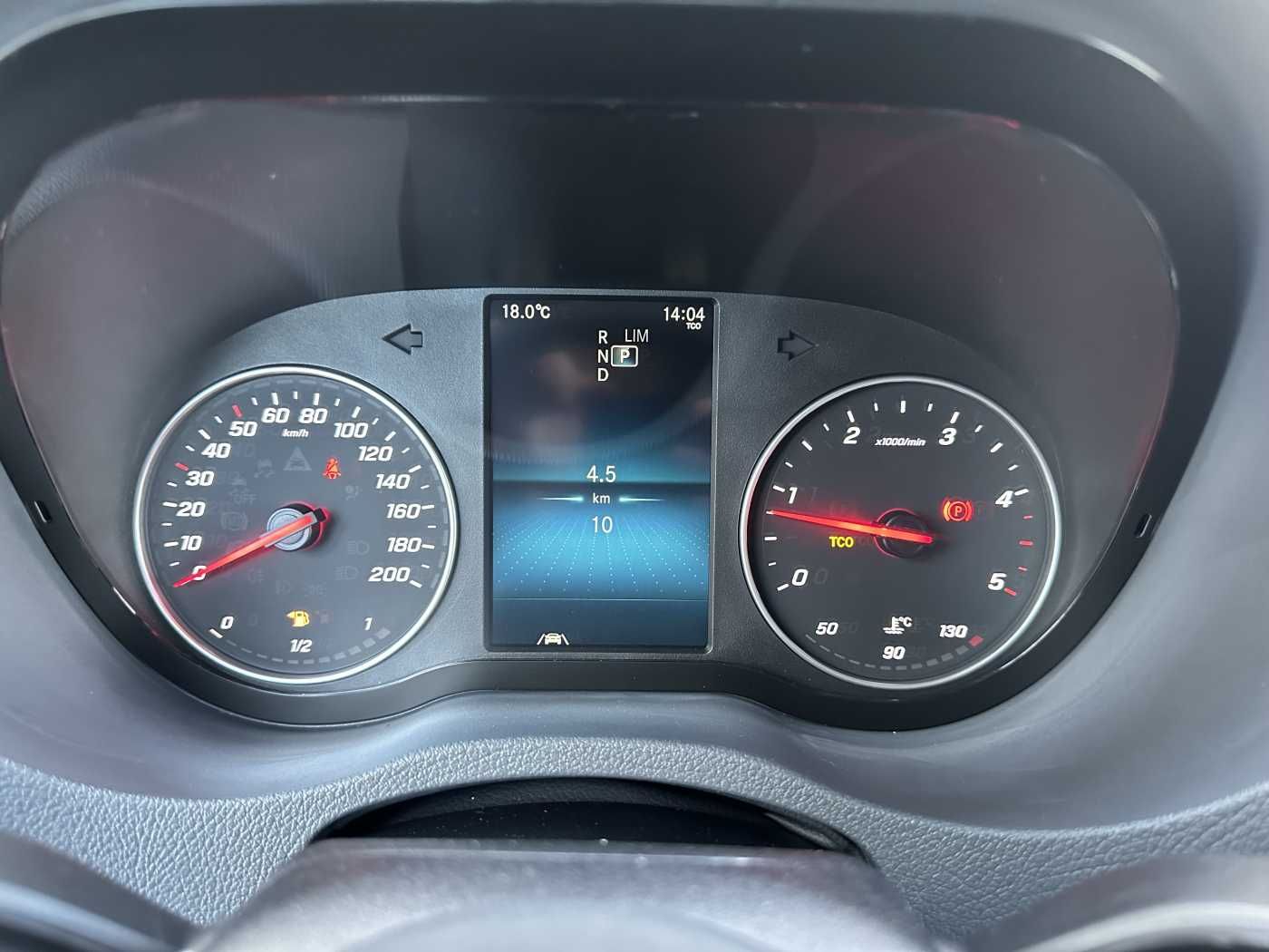 Fahrzeugabbildung Mercedes-Benz Sprinter 517 CDI 3665 9G Fahrgestell Klima MBUX