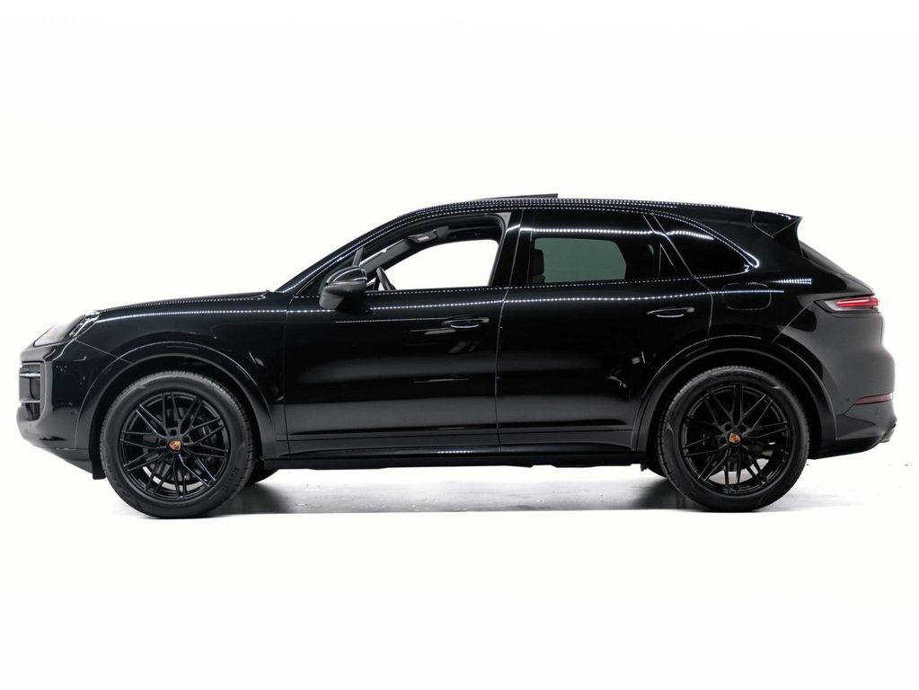 Porsche Cayenne — hlavná fotografia
