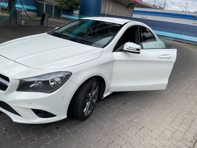 Mercedes-Benz CLA 180 Urban! Top Zustand