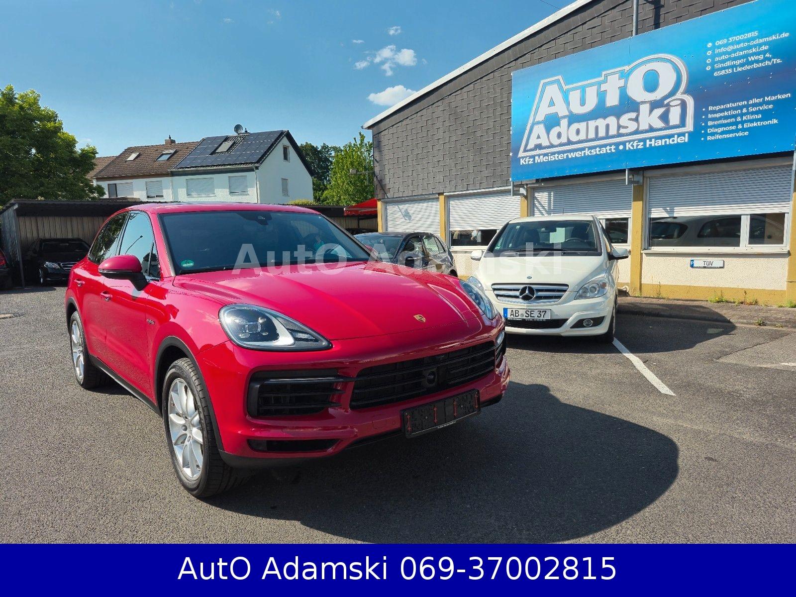 Porsche Cayenne E-Hybrid Panorama Luftfederung 20tkm Rot