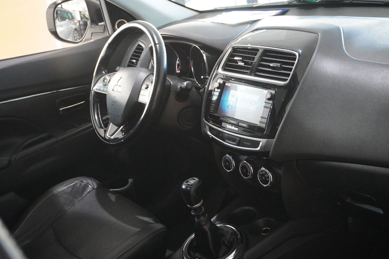 Fahrzeugabbildung Mitsubishi ASX 1.6D TOP 2WD NAVI/LED/KAMERA/PANO./SHZ/AHK