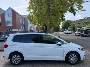 Volkswagen Touran - 8