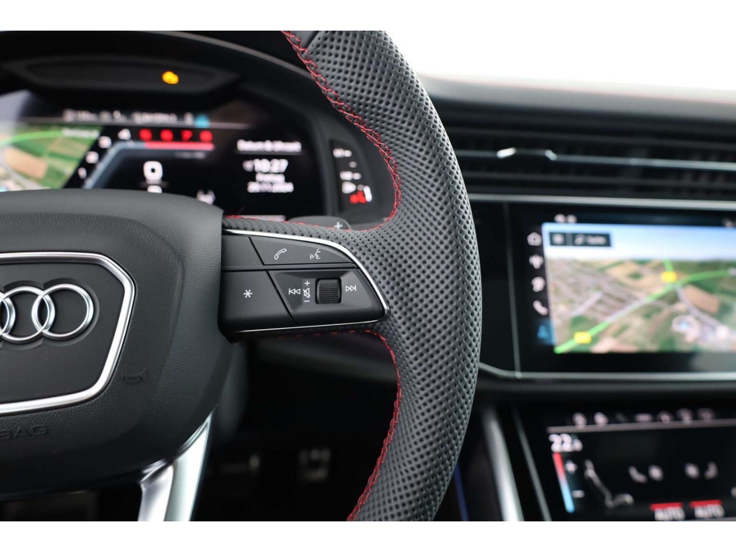 Audi SQ8 - Bild 14