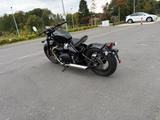 Triumph Bonneville Bobber Jet Black NEU - TRIUMPH BONNEVILLE BLACK