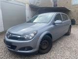 Opel AstraHLim.Edition*Klima*Scheckheft*8fach bereift - Opel Astra aus 2006 mit Diesel-Antrieb: Limousine