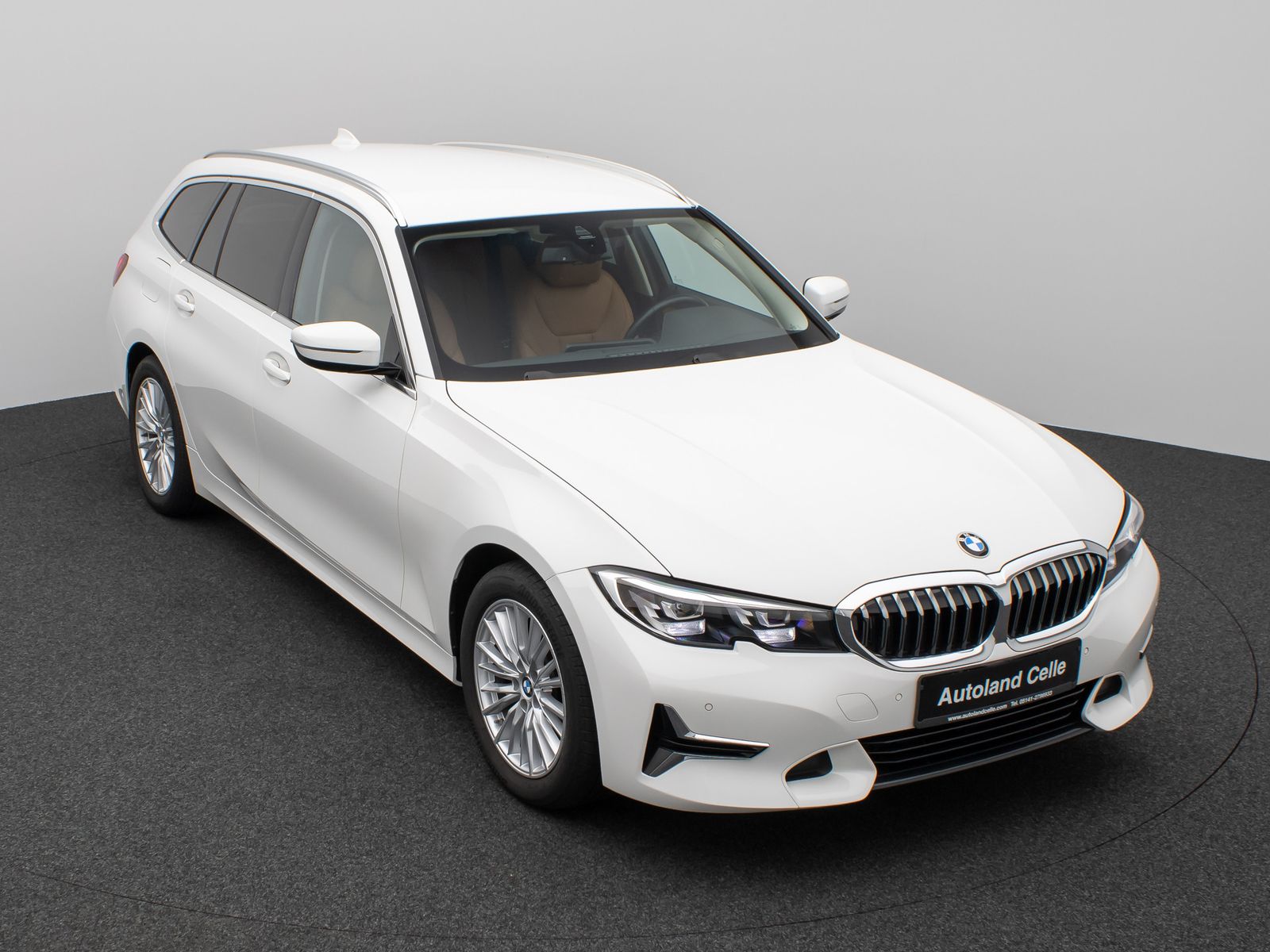 Fahrzeugabbildung BMW 320d  Luxury Line DAB HiFi PDC LED Alarm Sport