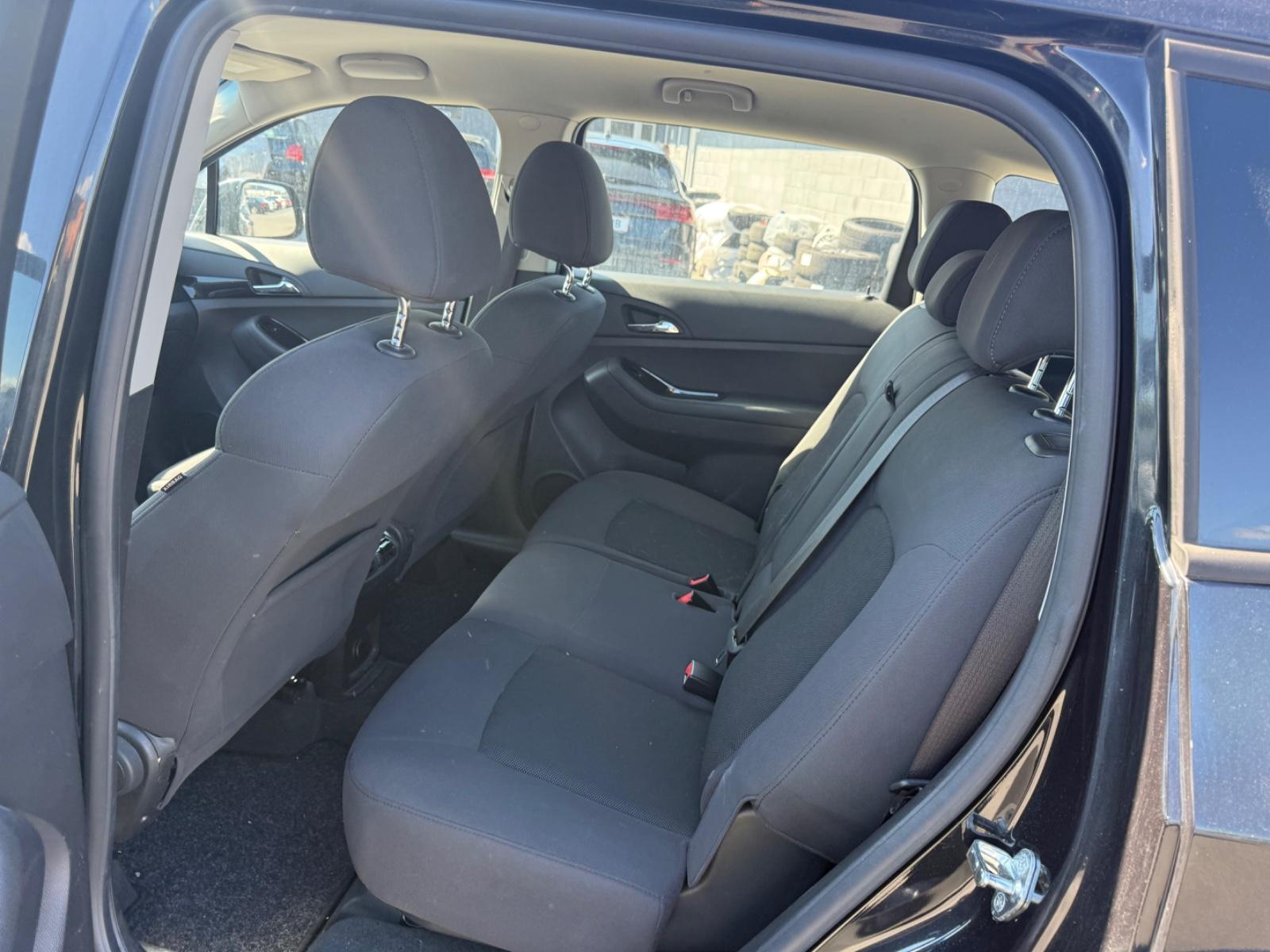 Chevrolet Orlando 2013 — photo 9