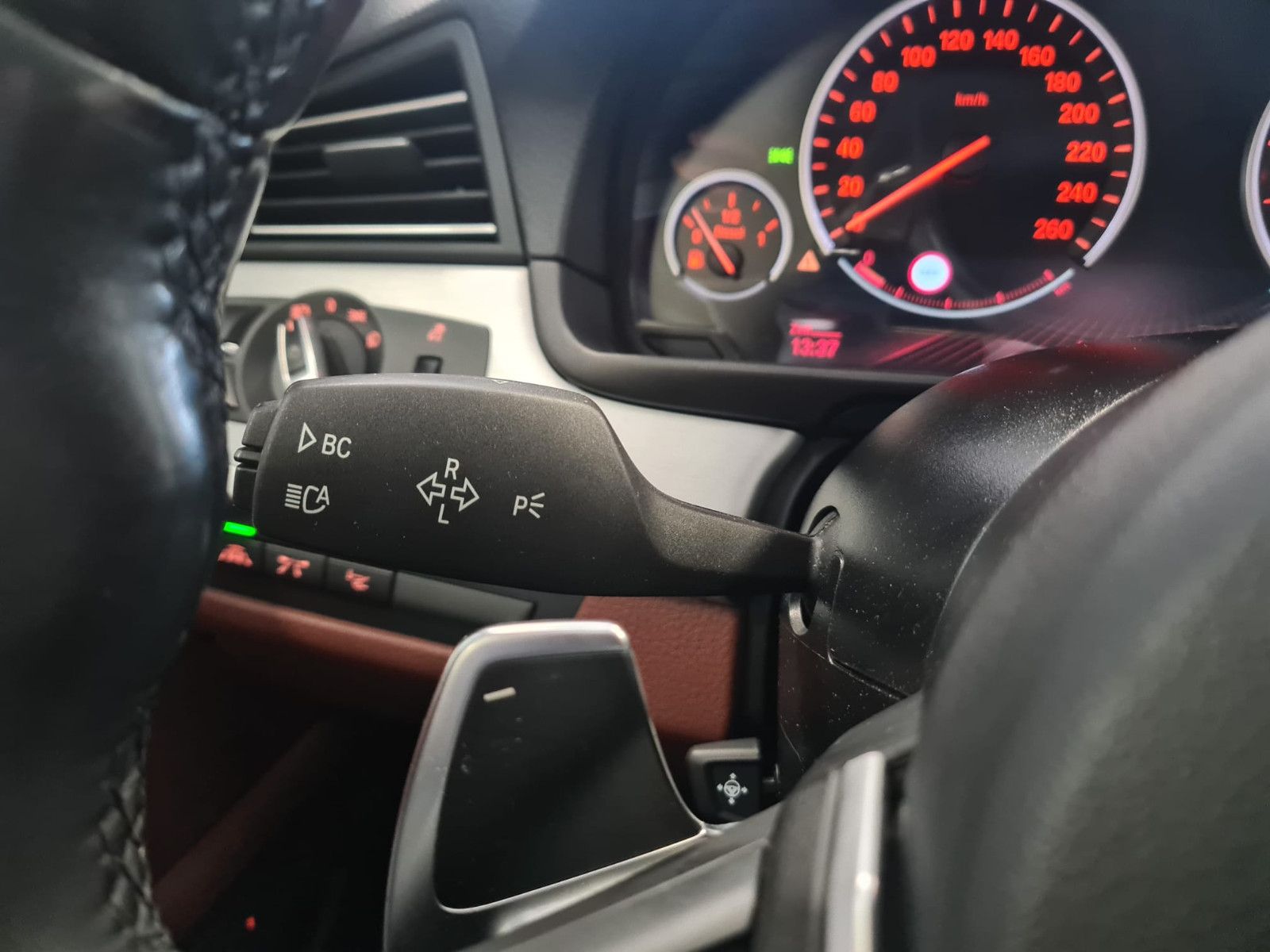 Fahrzeugabbildung BMW 520 d xDrive / AHK / Bi-XENON / LEDER